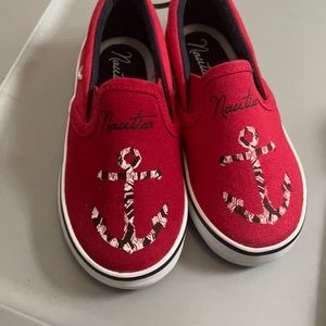 Brandnew nautica slide sneakers